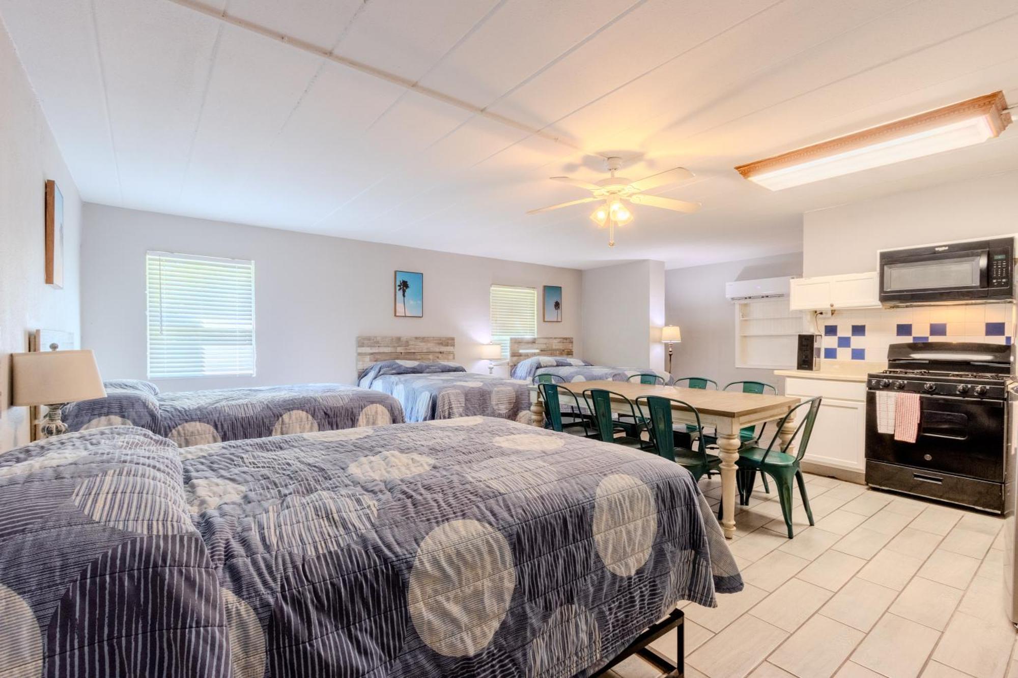 Shark Reef Resort Motel & Cottages Port Aransas Exterior foto